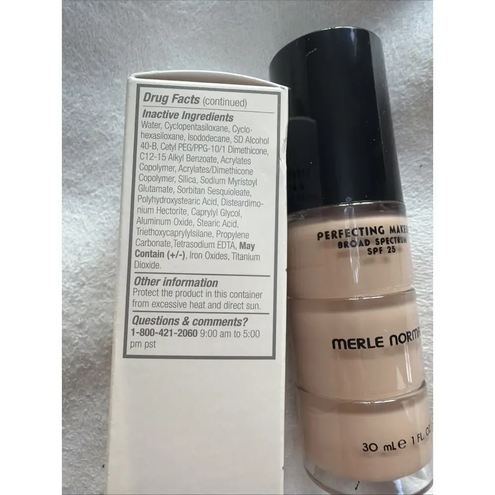 Merle Norman Perfecting Makeup CREAMY BEIGE NEWIN BOX FAST SHIPPING